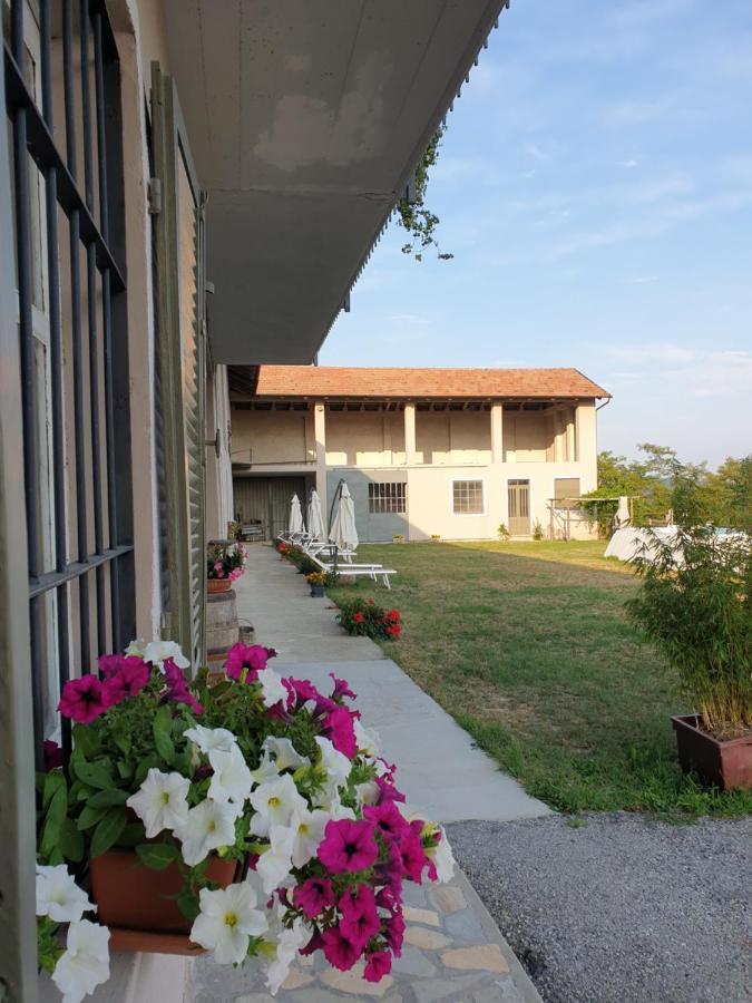 Cascina Brichat Alta Langa Serravalle delle Langhe Kültér fotó